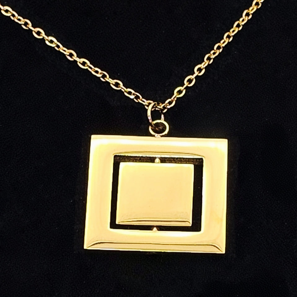Personalised Spinning Necklace – Engraved Rotating Pendant