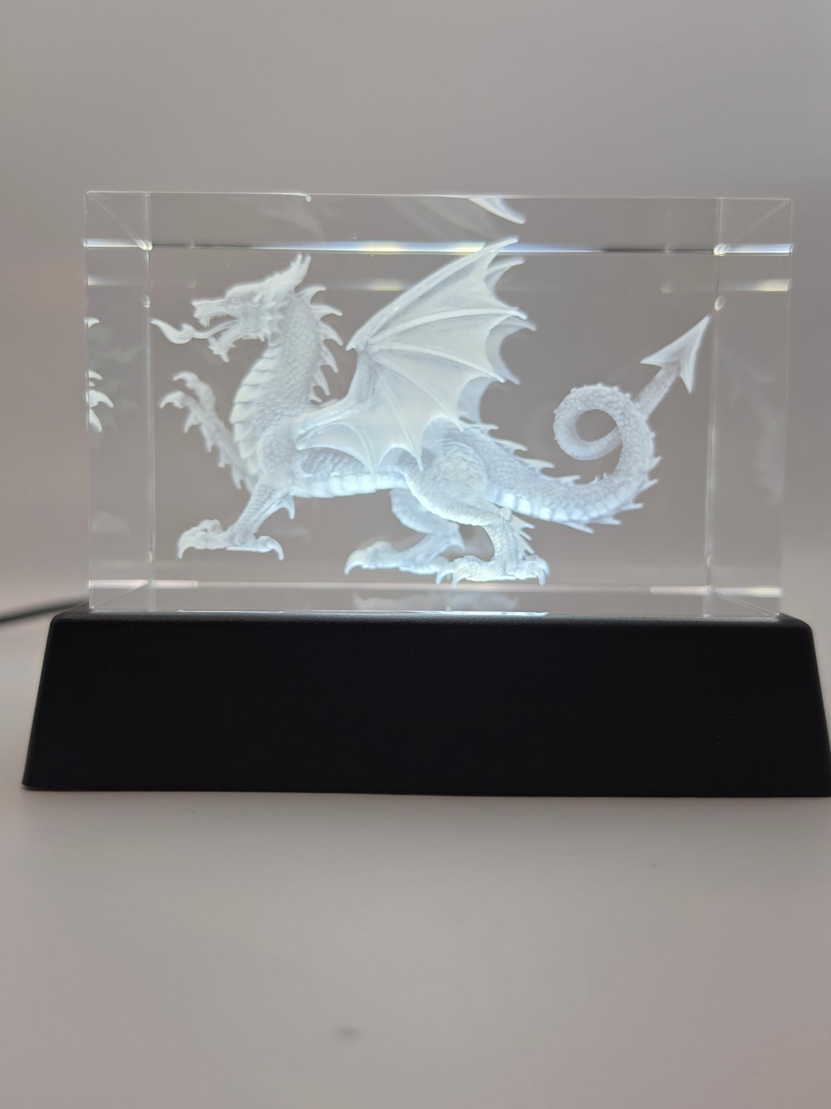 3D Welsh Dragon K9 Crystal Light – 60 × 60 × 100mm