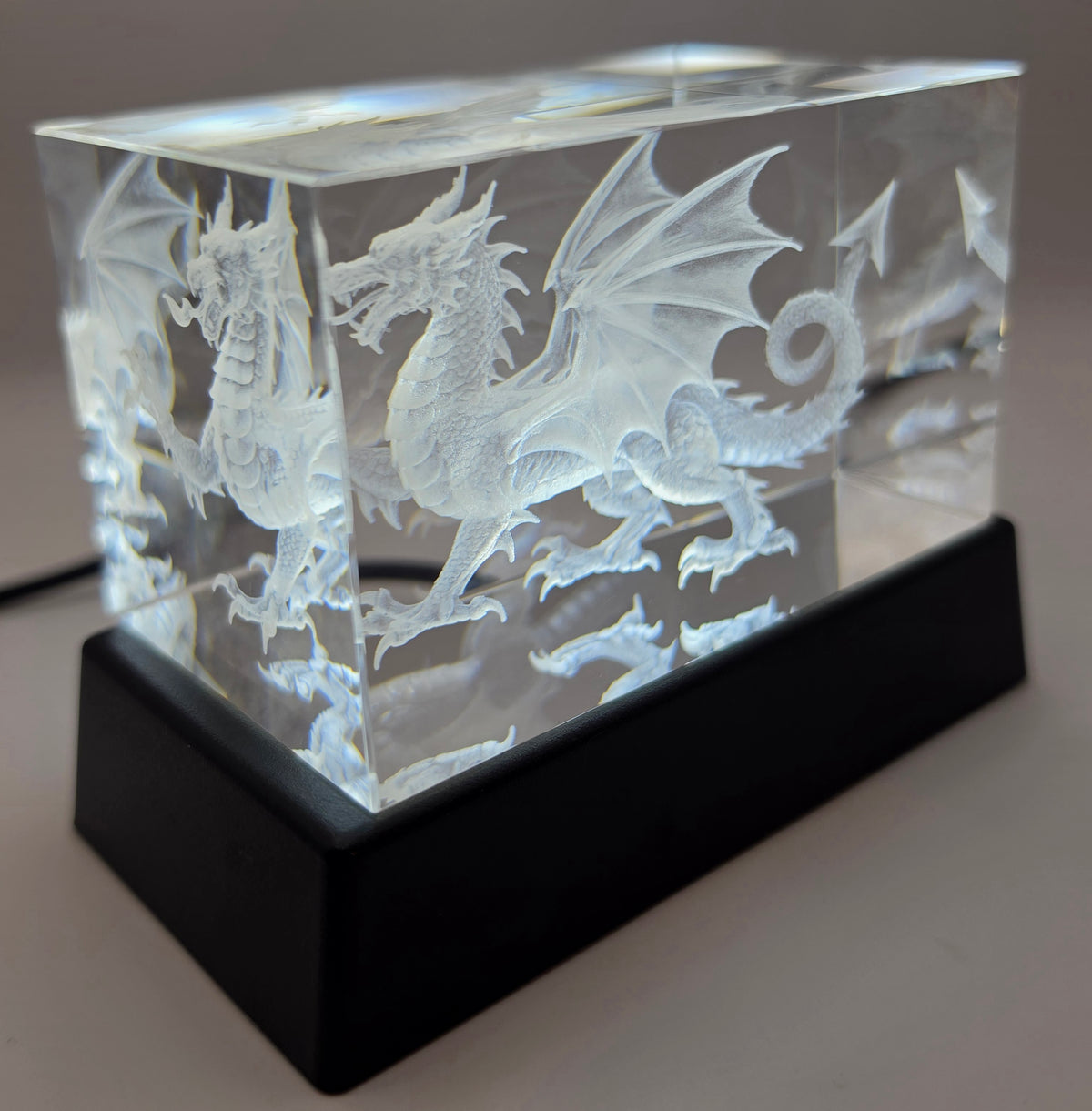 3D Welsh Dragon K9 Crystal Light – 60 × 60 × 100mm